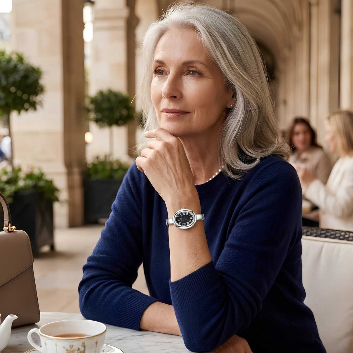 Garda - Luxury Oval Quartz Watch